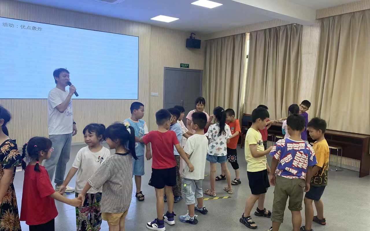 威宁龙观乡中心学校